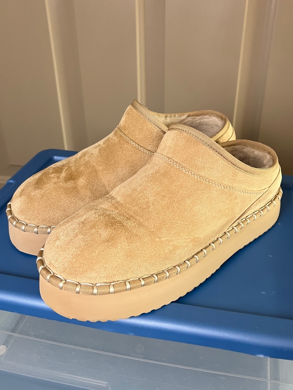 Women’s AE Hangout Scuff Slide